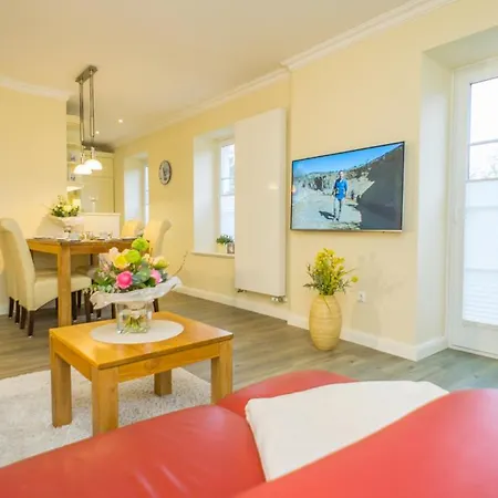 Friesenhaus Germania Fenya * Westerland